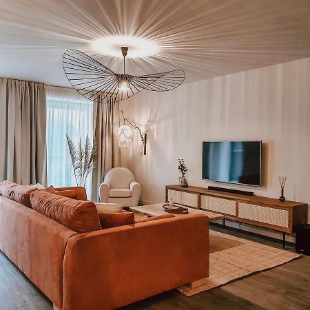Silver Pine Apartment 포이아나브라소프 외부 사진